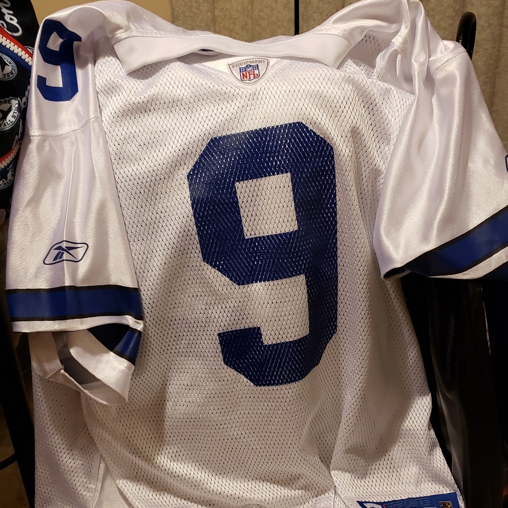Tony Romo NFL Jersey, (Size L)